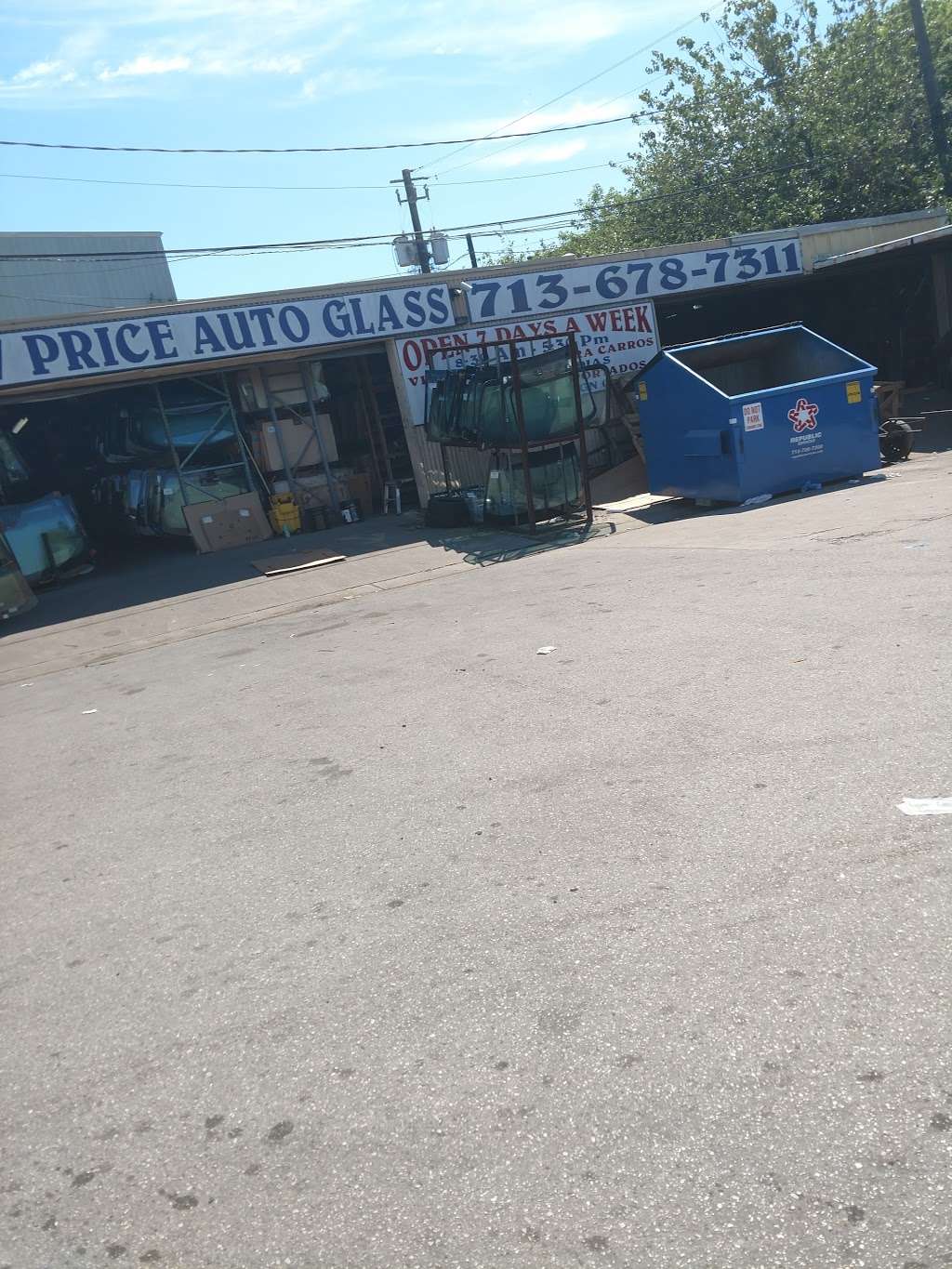 Low Price Auto Glass | 9314 Wallisville Rd, Houston, TX 77013, USA | Phone: (713) 678-7311