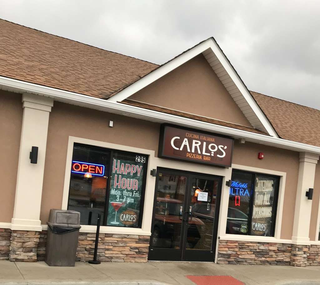 Carlos pizzeria and bar | 295 Wawayanda Ave, Middletown, NY 10940, USA | Phone: (845) 775-4662