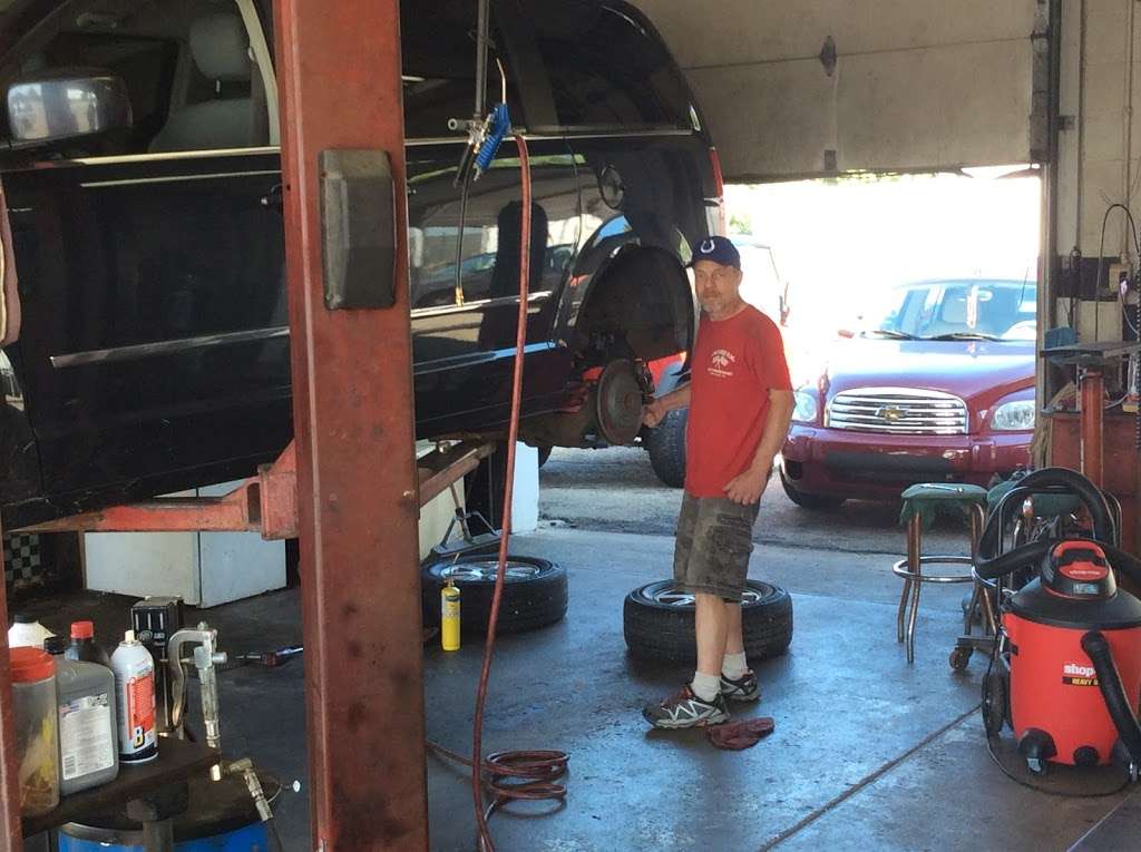 Checkered Flag Auto Maintenance | 1010 E 53rd St, Anderson, IN 46013 | Phone: (765) 641-1110