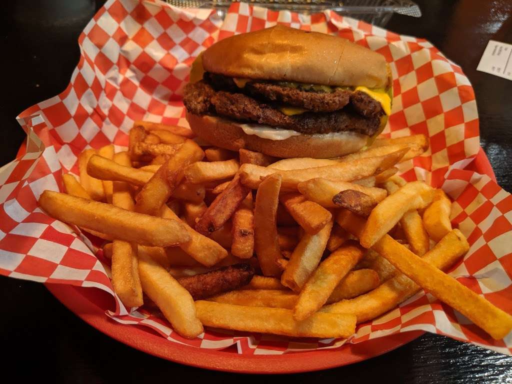 Country Burger House | 540 Clay Mathis Rd, Mesquite, TX 75181, USA | Phone: (469) 872-0056