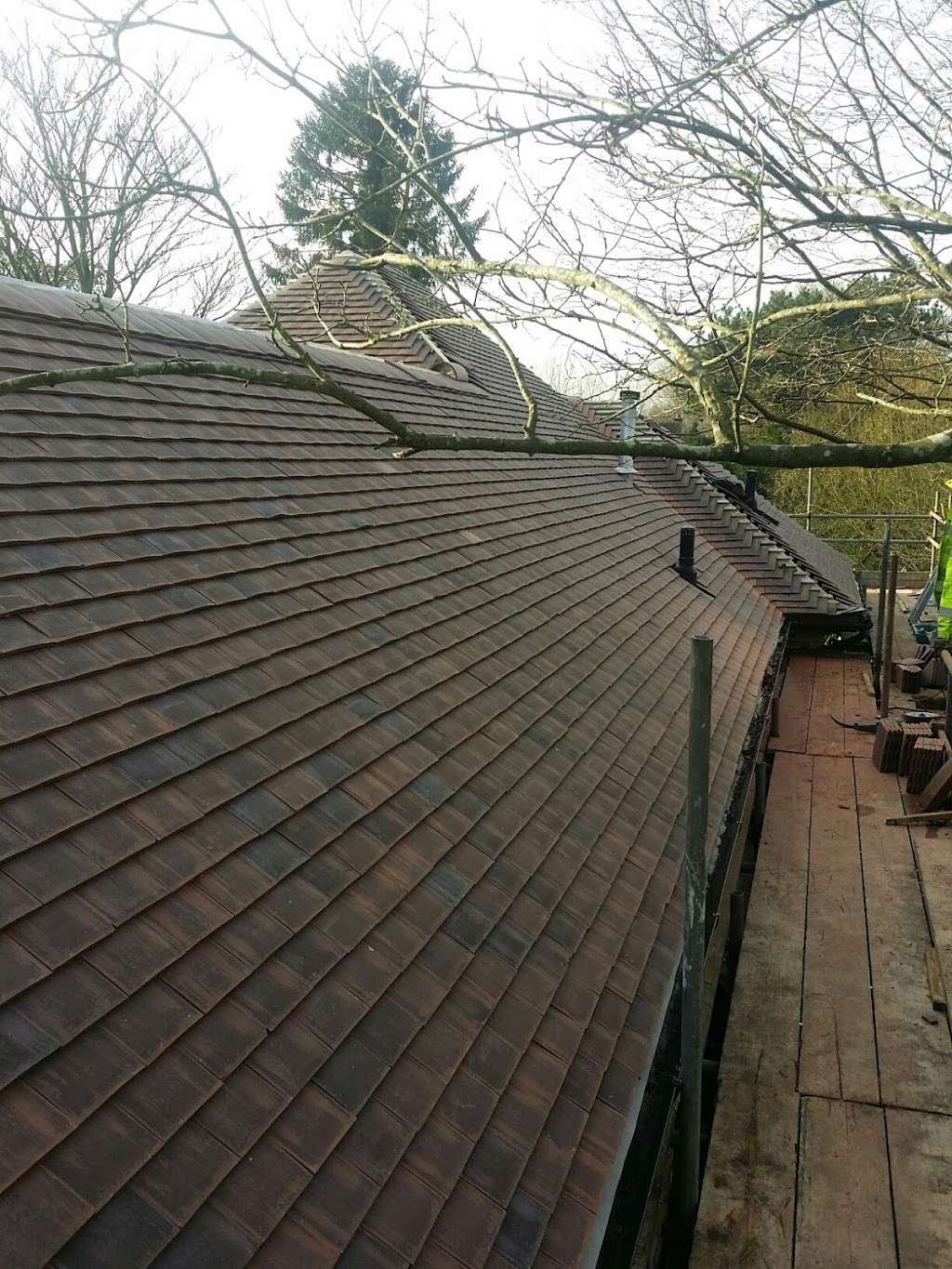 HAC Roofing | 394 Leatherhead Rd, Chessington KT9 2NP, UK | Phone: 01372 725231