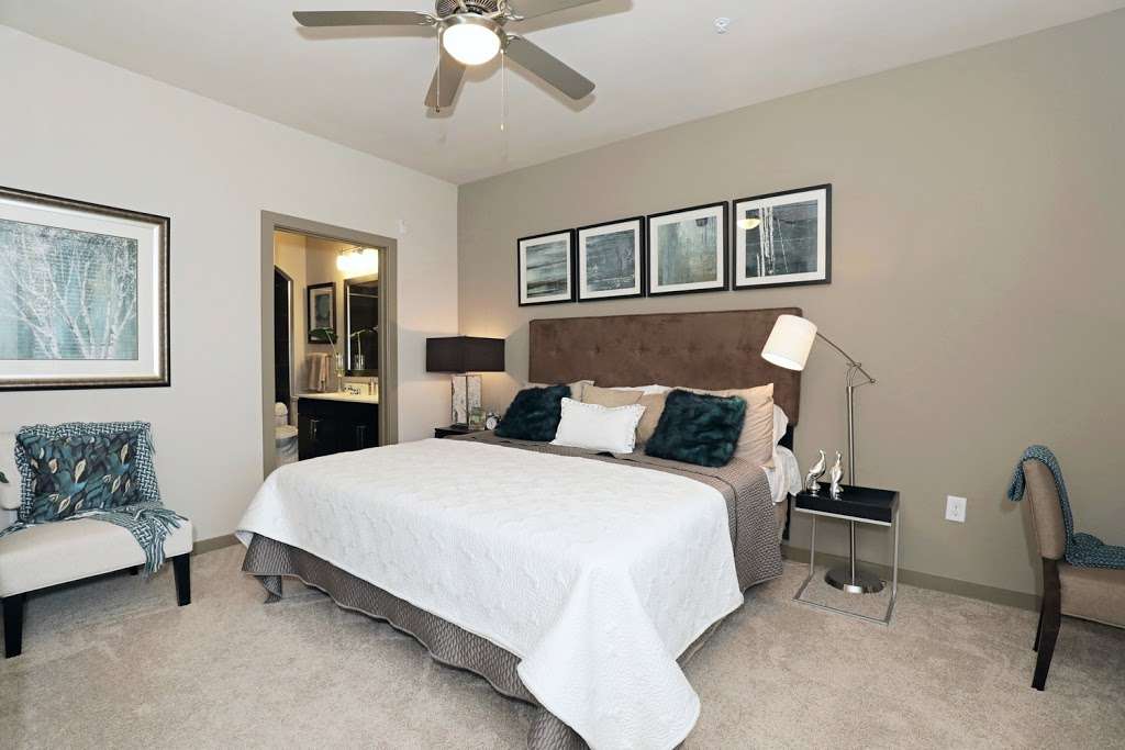 Aliso Briar Forest Apartments | 14698 Briar Forest Dr, Houston, TX 77077, USA | Phone: (833) 821-7310