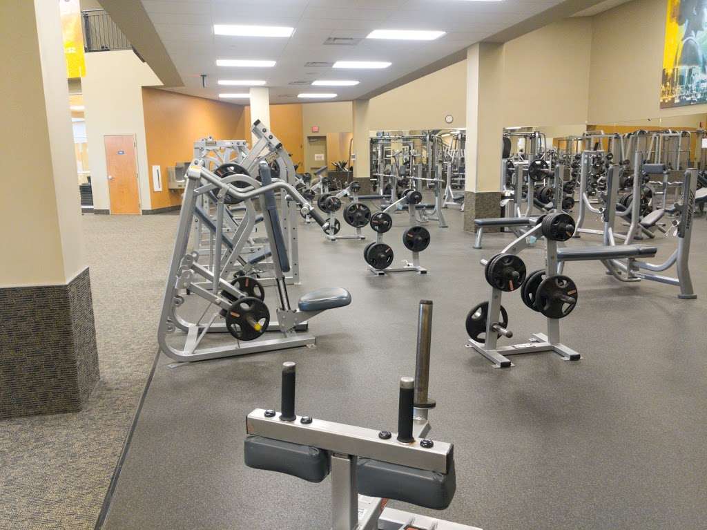 la fitness walpole mall