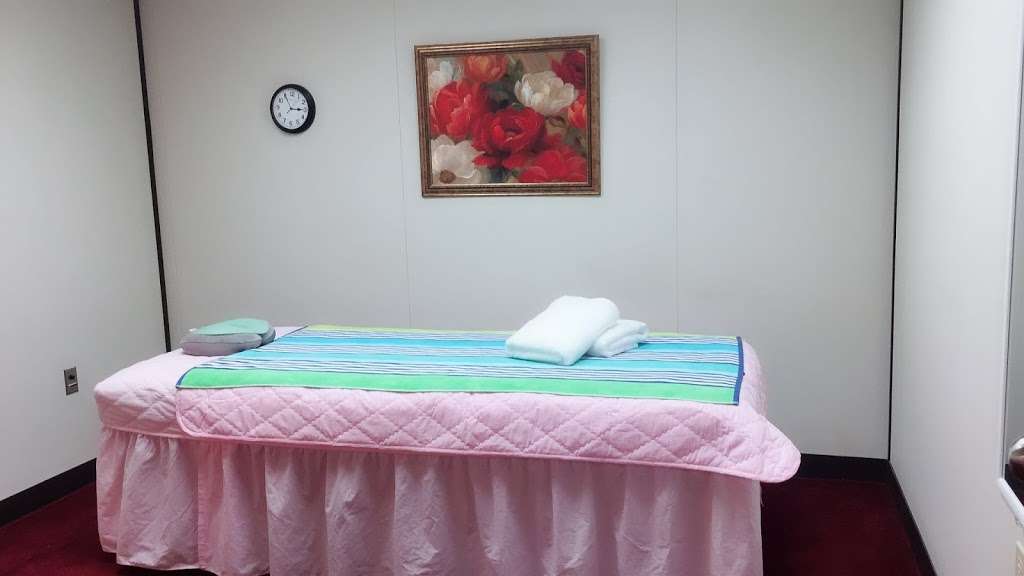 Hand Healing Spa Massage | 1841 Norristown Rd, Maple Glen, PA 19002, USA | Phone: (215) 646-7947