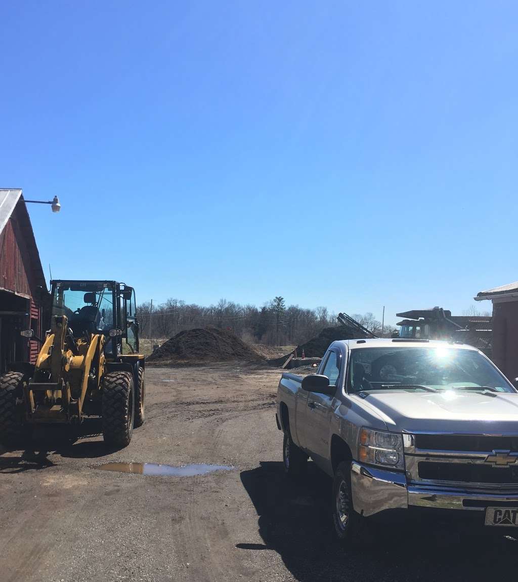 W R Friel Excavating/Gilbertsville Landscape Supply | 170 Smith Rd, Gilbertsville, PA 19525 | Phone: (610) 367-5685