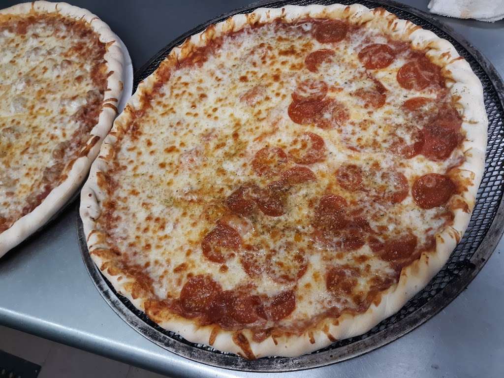 Slice & Ice | 1940 E Touhy Ave, Des Plaines, IL 60018, USA | Phone: (847) 813-6003