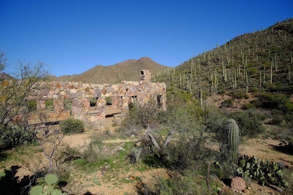 Camino de Oeste Trailhead | 415 N Camino De Oeste, Tucson, AZ 85745, USA | Phone: (520) 877-6000