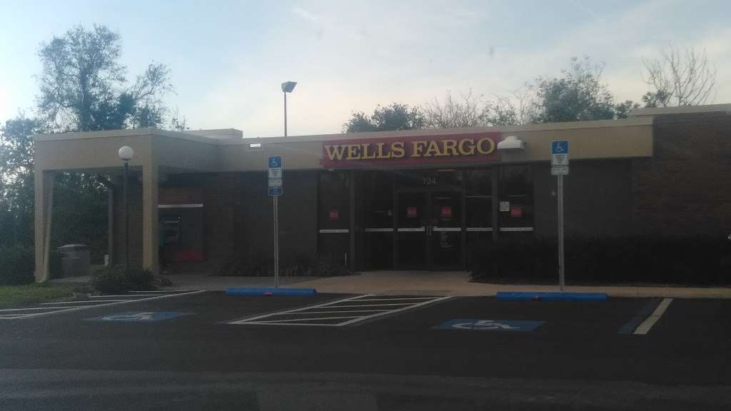 Wells Fargo Bank | 124 Dundee Rd, Dundee, FL 33838, USA | Phone: (863) 421-5450