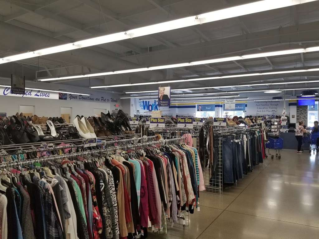 Goodwill | 909 Joliet St, Dyer, IN 46311 | Phone: (219) 227-8304