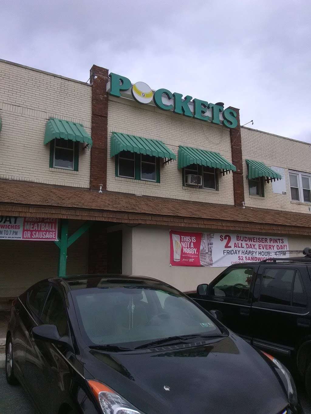 Pockets Restaurant & Tavern | 315 S Dupont Hwy, New Castle, DE 19720 | Phone: (302) 328-8499