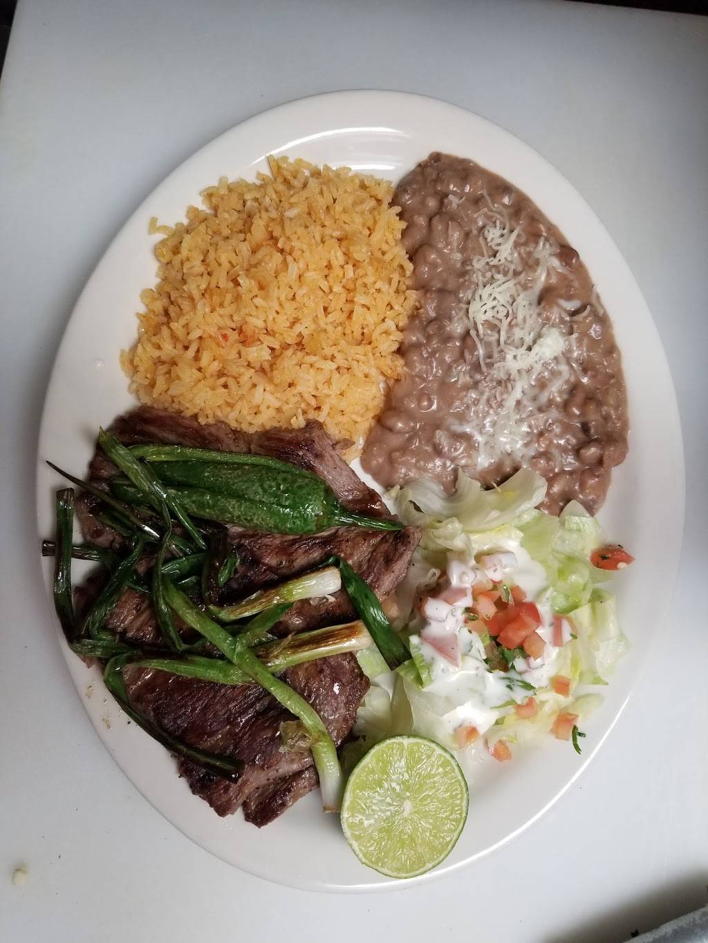 Las Rosas | Mexican Restaurant and Pub | 2982 E Central Ave, Fresno, CA 93725, USA | Phone: (559) 497-1743