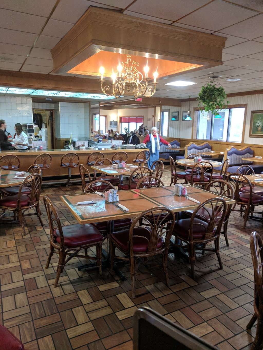 The Meadows Family Restaurant | 10615 Northwestern Ave, Franksville, WI 53126, USA | Phone: (262) 835-2000