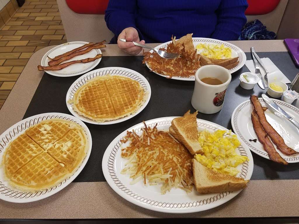 Waffle House | 10220 N. Us 31 &, I65, Taylorsville, IN 47280, USA | Phone: (812) 526-5201