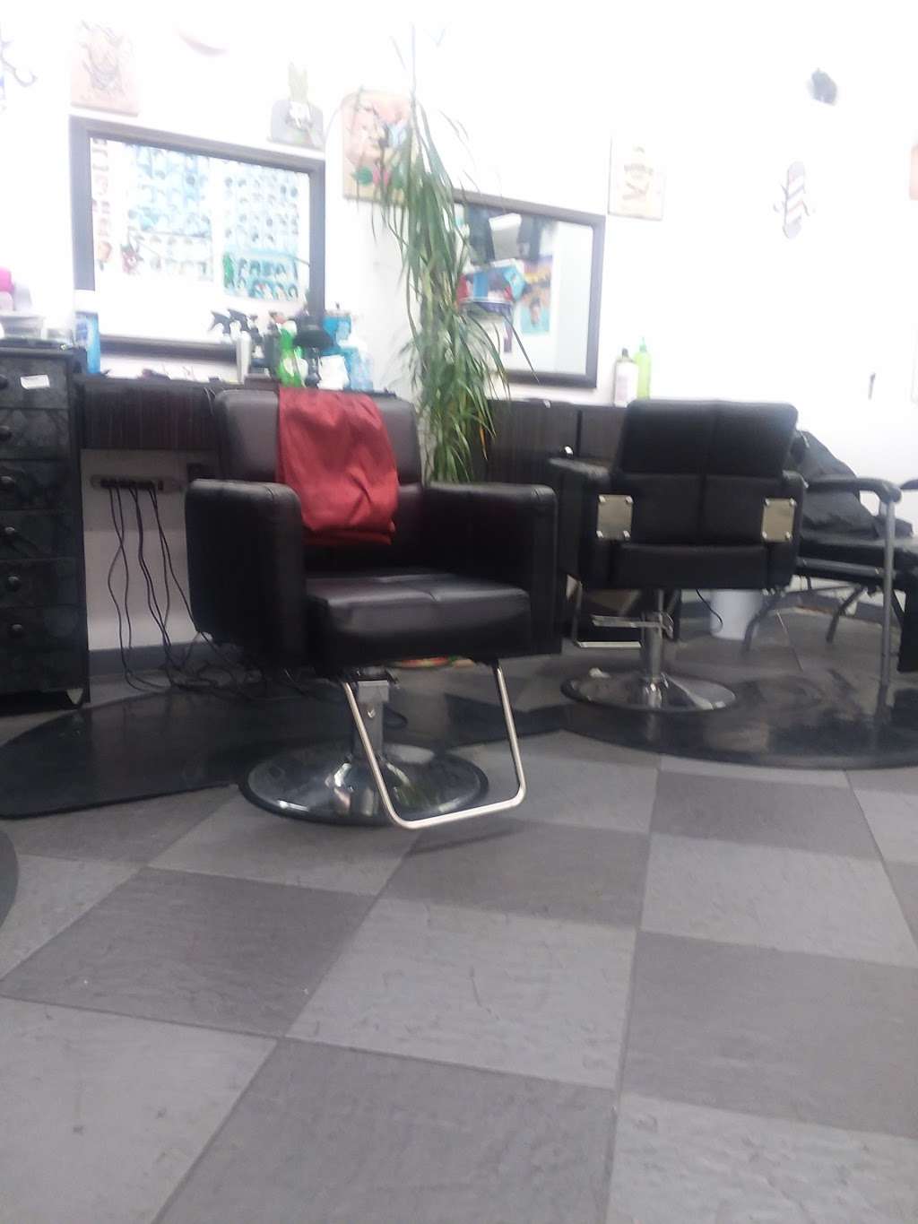 Barber Shop | 10810 1/2 S Inglewood Ave, Lennox, CA 90304 | Phone: (424) 351-5964