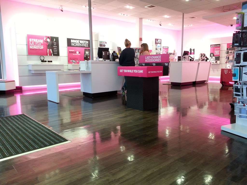 T-Mobile | 250 Granite Run Dr, Lancaster, PA 17601, USA | Phone: (717) 519-4140