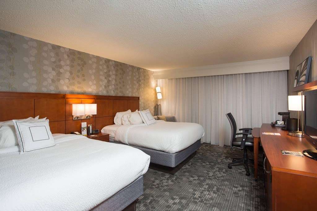 Courtyard by Marriott Boston Westborough | 3 Technology Dr, Westborough, MA 01581, USA | Phone: (508) 836-4800