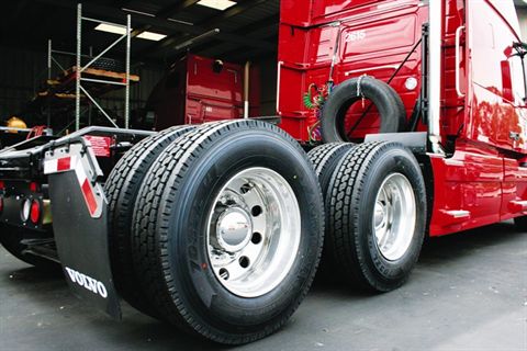 AGUILA TRUCK TIRE SERVICES | 12005 Mines Rd, Laredo, TX 78045 | Phone: (956) 701-0340