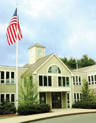 Dedham Country Day School | 90 Sandy Valley Rd, Dedham, MA 02026, USA | Phone: (781) 329-0850