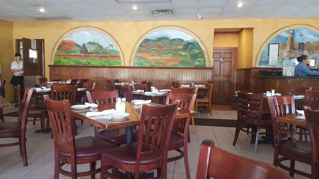 Las Vegas Cuban Cuisine Stirling - Hollywood | 2810 Stirling Rd, Hollywood, FL 33020 | Phone: (954) 927-0222