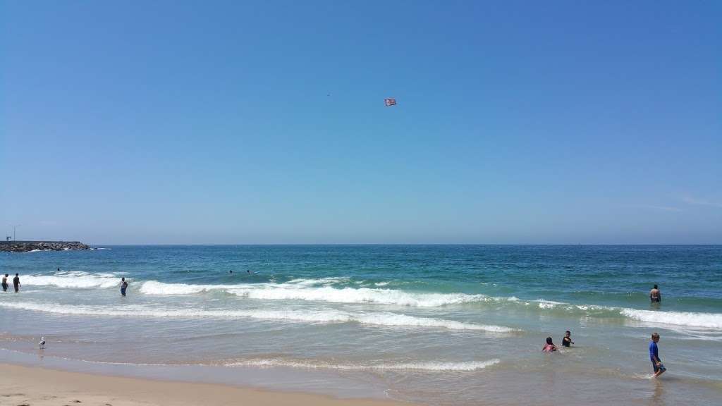 Hermosa Beach Vacation Rentals | 36 The Strand #1, Hermosa Beach, CA 90254, USA