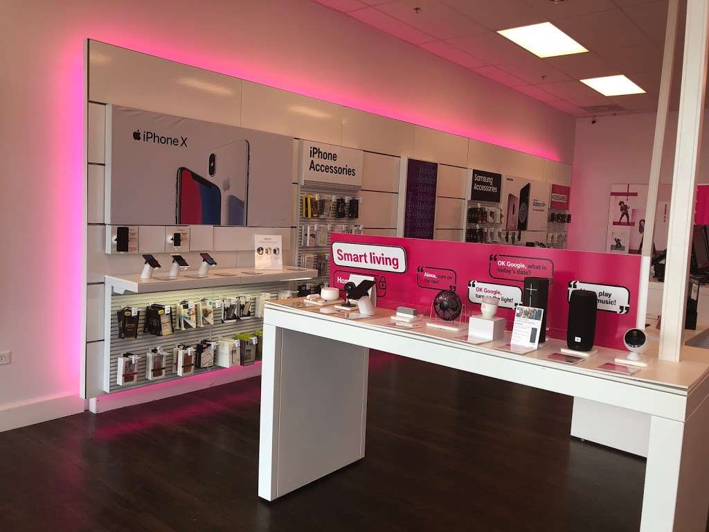 T-Mobile | 503 Riverstone Pkwy Ste 401B, Kankakee, IL 60901, USA | Phone: (815) 936-8550