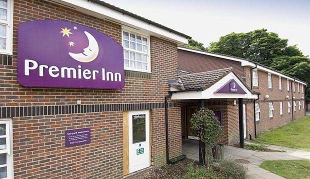 Premier Inn Maidstone/Sevenoaks | London Rd, Wrotham Heath, Sevenoaks TN15 7RX, UK | Phone: 0871 527 8962