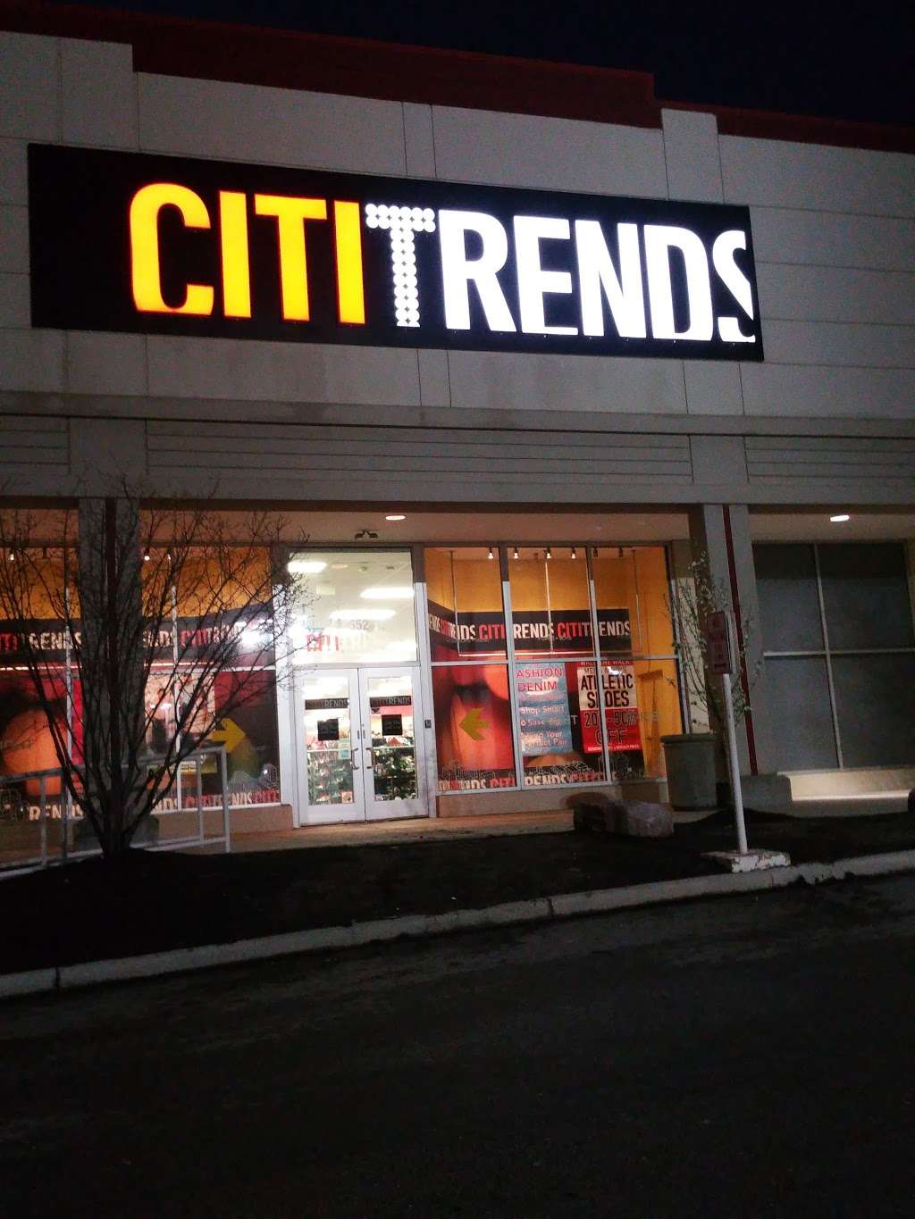 Citi Trends | 8650 E 63rd St, Kansas City, MO 64133 | Phone: (816) 743-6704