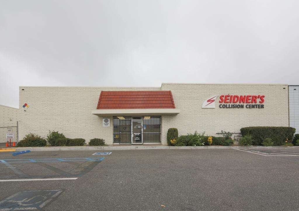 Seidners Collision Centers - Industry - La Puente | 17811 Valley Blvd, La Puente, CA 91744, USA | Phone: (626) 330-9711