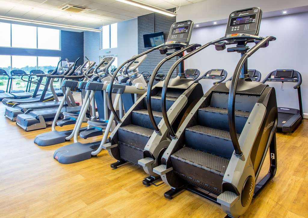 DW Fitness | Banstead Road, Epsom, Surrey KT17 3HG, UK | Phone: 020 8393 2333