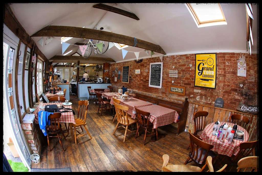 Dore’s Kitchen | Roding Hall The Street, Great Dunmow, Dunmow CM6 1NN, UK | Phone: 07462 046083