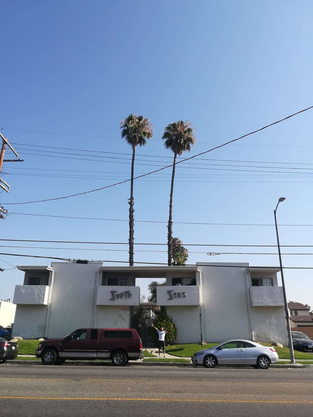 Karate Kid apartment building used in film | 19223 Saticoy St, Reseda, CA 91335