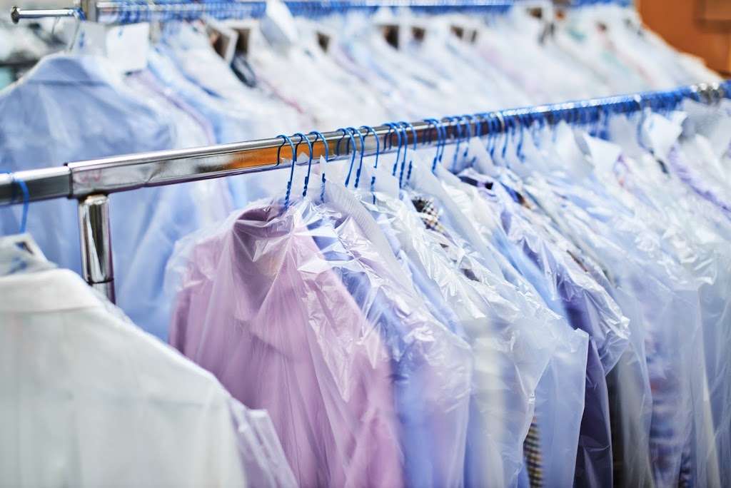Central Discount Cleaners | 12230 S Harlem Ave, Palos Heights, IL 60463, USA | Phone: (708) 448-0209