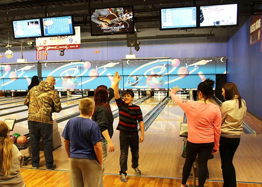 Glo-Bowl Fun Center | 101 Franks Rd, Marengo, IL 60152, USA | Phone: (815) 568-2695