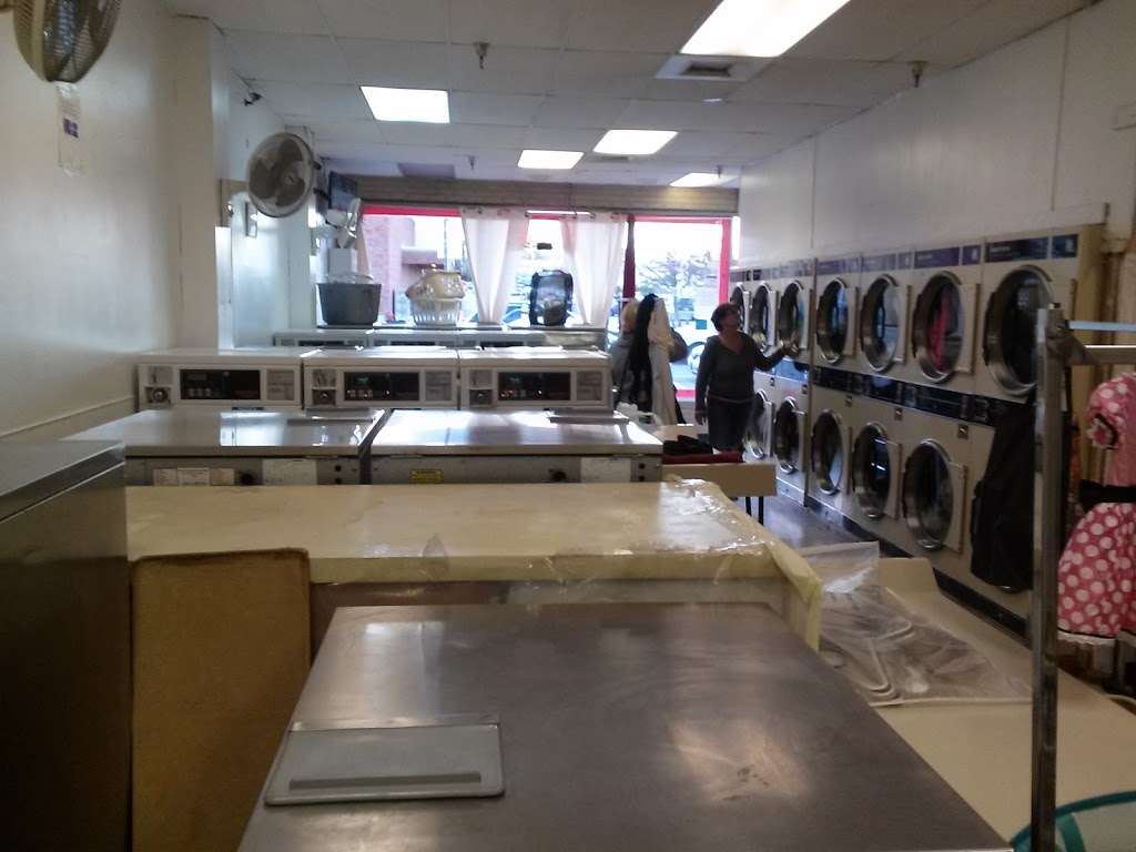 Hickorys Laundromat | 8627 95th St, Hickory Hills, IL 60457, USA | Phone: (708) 357-4048
