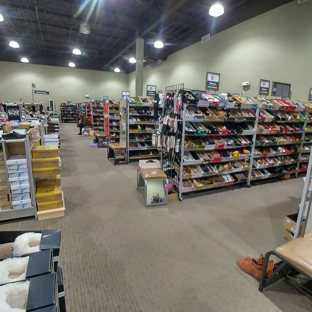 DSW Designer Shoe Warehouse | 5031 Shoppes Blvd, Moosic, PA 18507, USA | Phone: (570) 941-0970