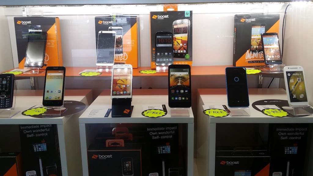 Boost Mobile | 5442 Central Florida Pkwy, Orlando, FL 32821, USA | Phone: (407) 778-4774