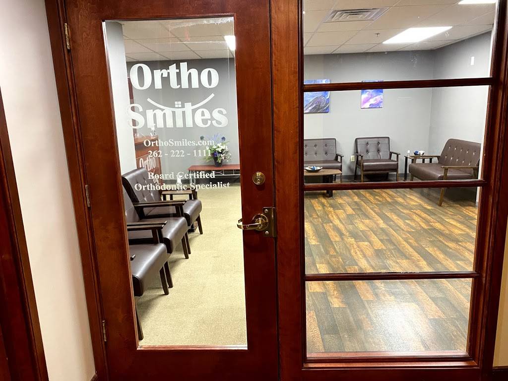 Ortho Smiles | 19265 W Capitol Dr Suite L-4, Brookfield, WI 53045, USA | Phone: (262) 222-1111