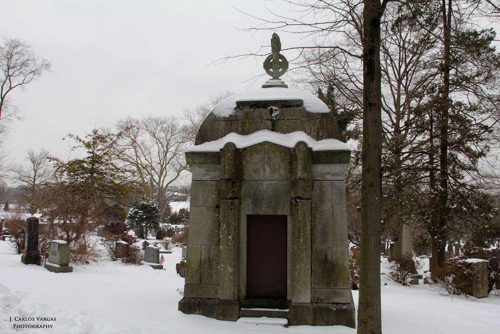 Moravian Cemetery | 2205 Richmond Rd, Staten Island, NY 10306, USA | Phone: (718) 351-0136