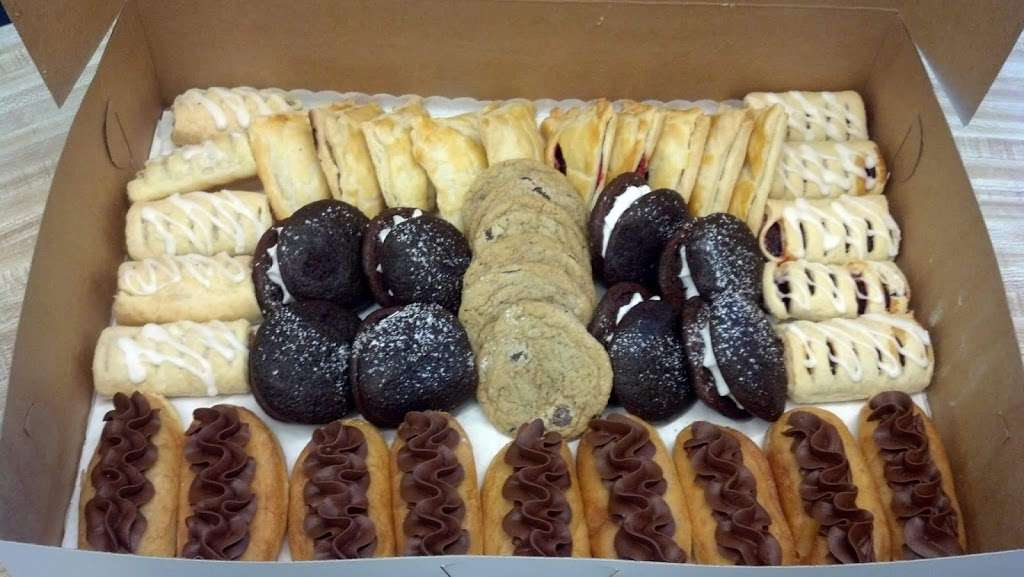 Ziggys & Sons Donuts | 2 Essex St, Salem, MA 01970, USA | Phone: (978) 744-9605