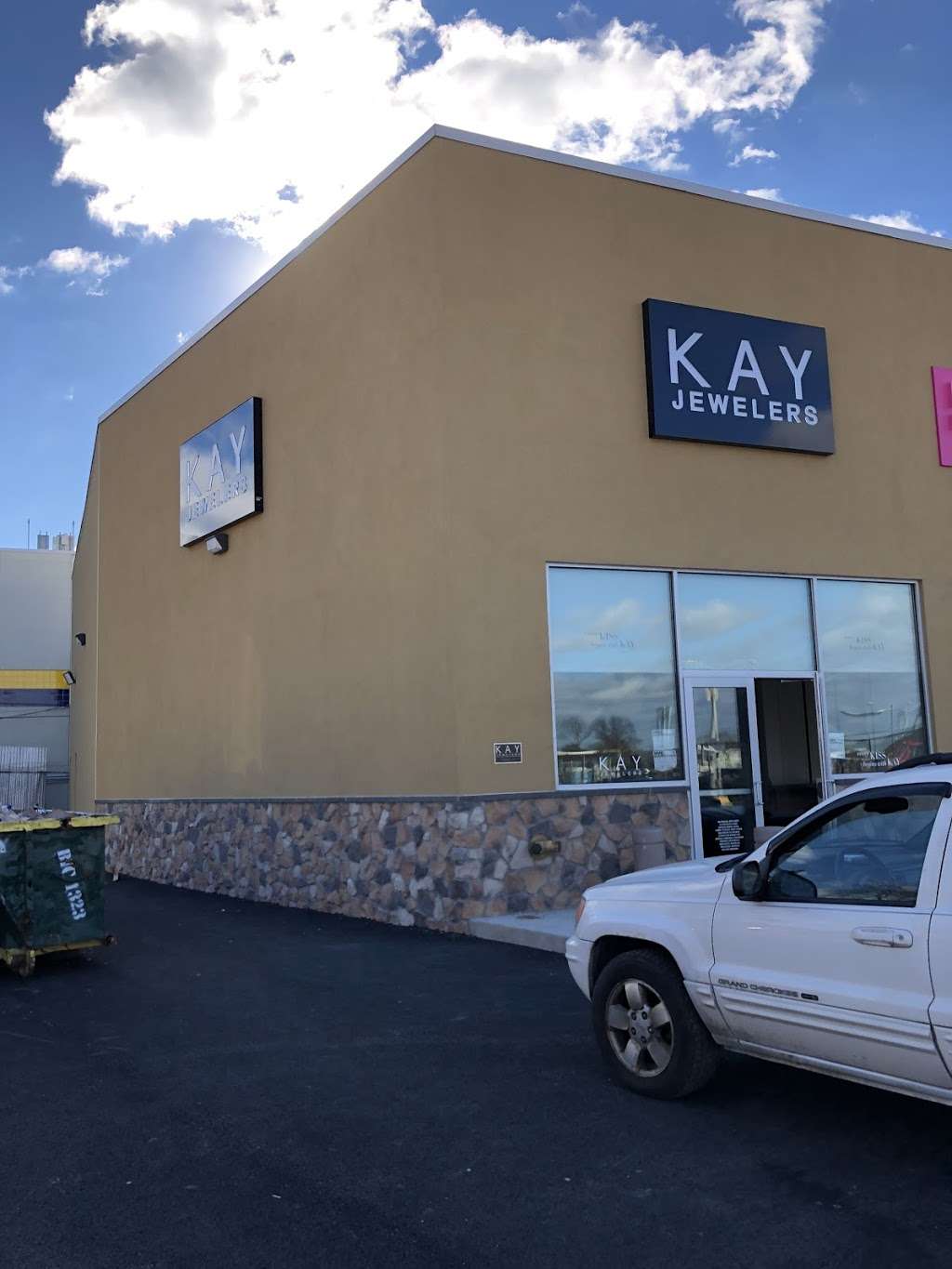 Kay Jewelers | 1684 Shore Pkwy, Brooklyn, NY 11214, USA | Phone: (917) 936-4864