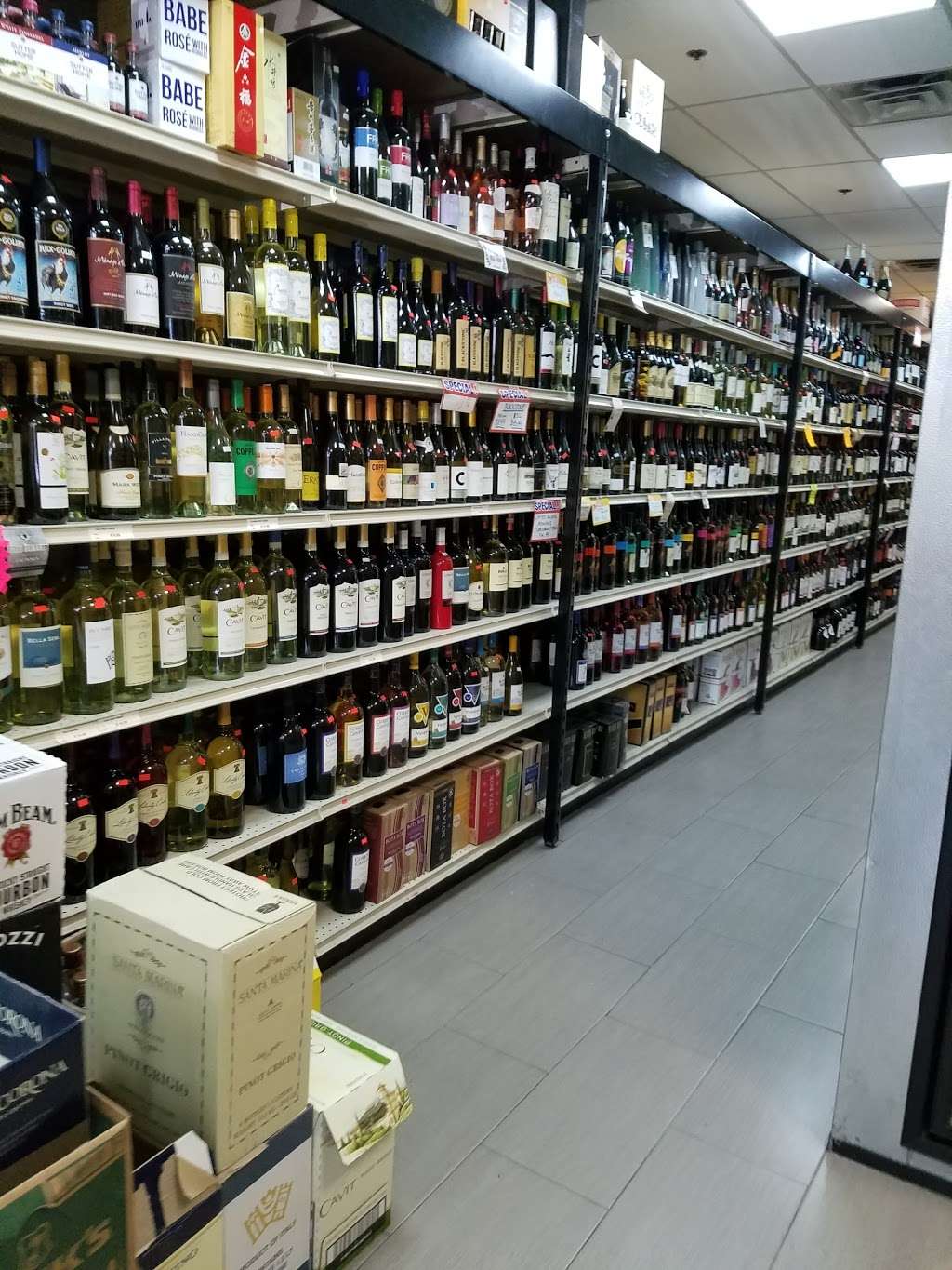 Waldwick Bar & Liquors | 23 Wyckoff Ave, Waldwick, NJ 07463 | Phone: (201) 670-8630