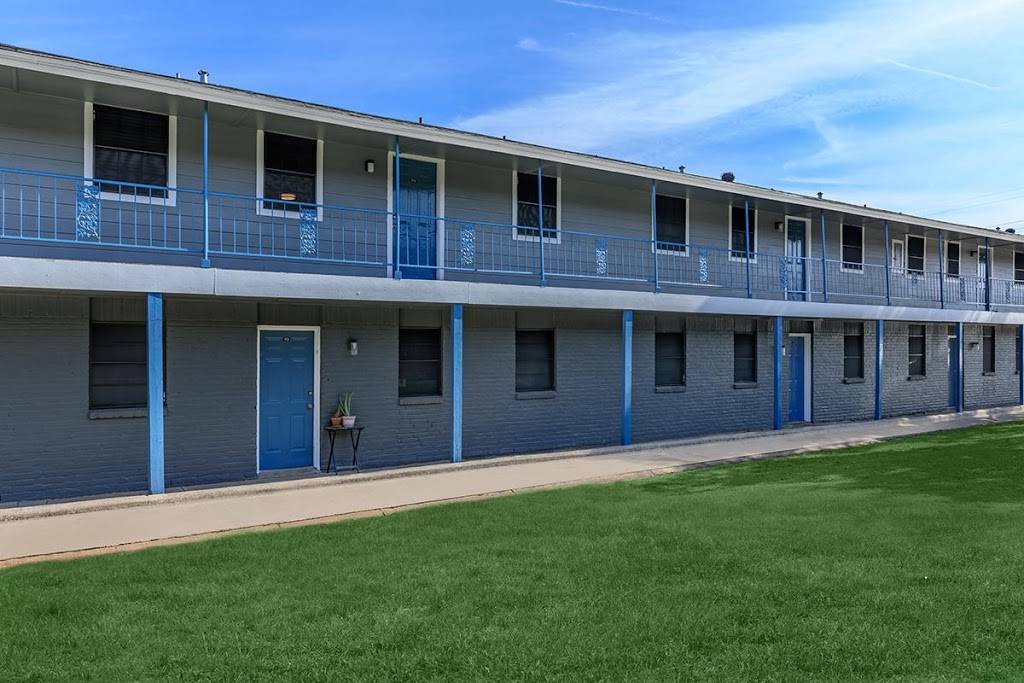Heights Apartments | 409 N Irving Heights Dr, Irving, TX 75061, USA | Phone: (972) 438-3600