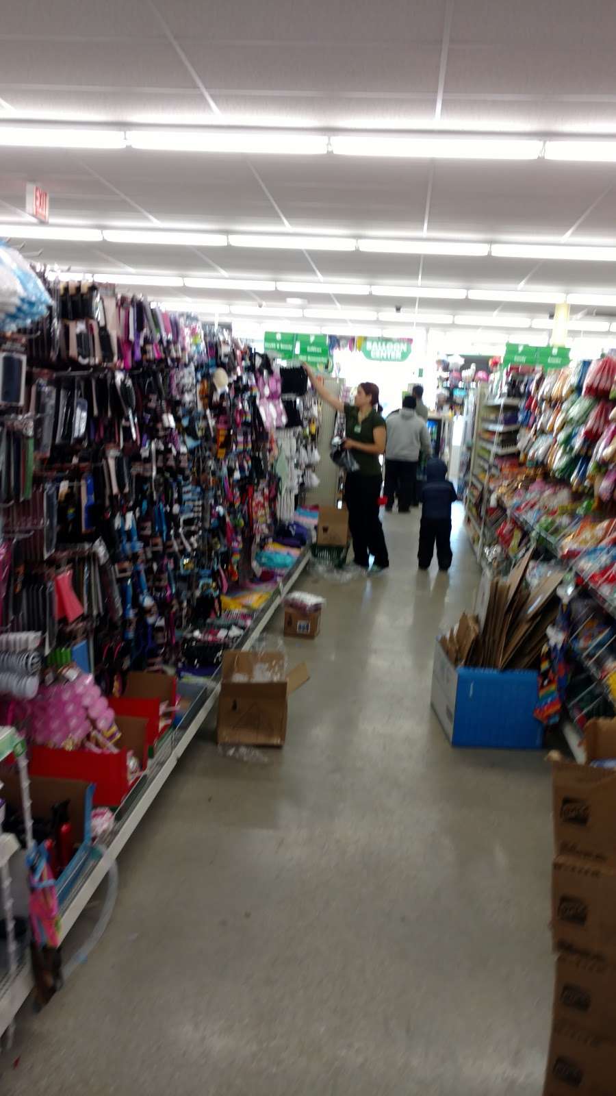 Dollar Tree | 7528 S Ashland Ave, Chicago, IL 60620, USA | Phone: (773) 488-3818