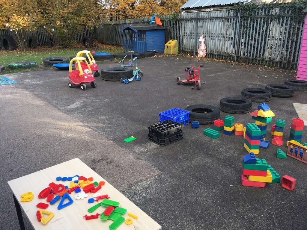 De Havilland Pre-School and Nursery | Travellers Ln, Hatfield AL10 8TQ, UK | Phone: 01707 268343