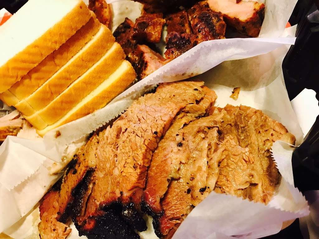 Rudys "Country Store" and Bar-B-Q | 20500 Southwest Fwy, Richmond, TX 77469 | Phone: (832) 757-1836