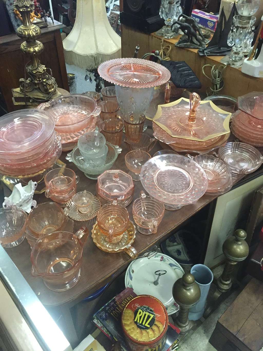 AntiquesEstateBuyers | 36 Ocean Ave, Islip, NY 11751, USA | Phone: (631) 433-0820