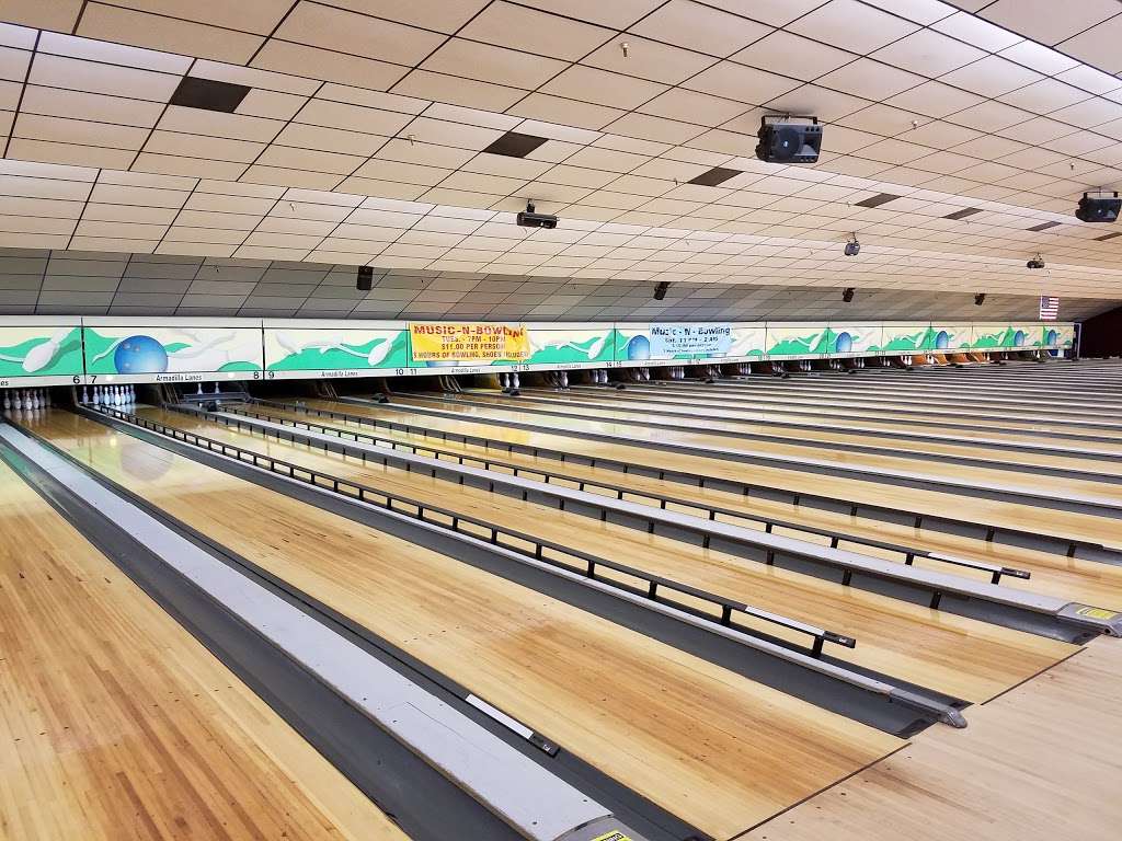 Armadilla Lanes II - bowling alley  | Photo 3 of 10 | Address: 10055 Fuqua St, Houston, TX 77089, USA | Phone: (713) 944-7100