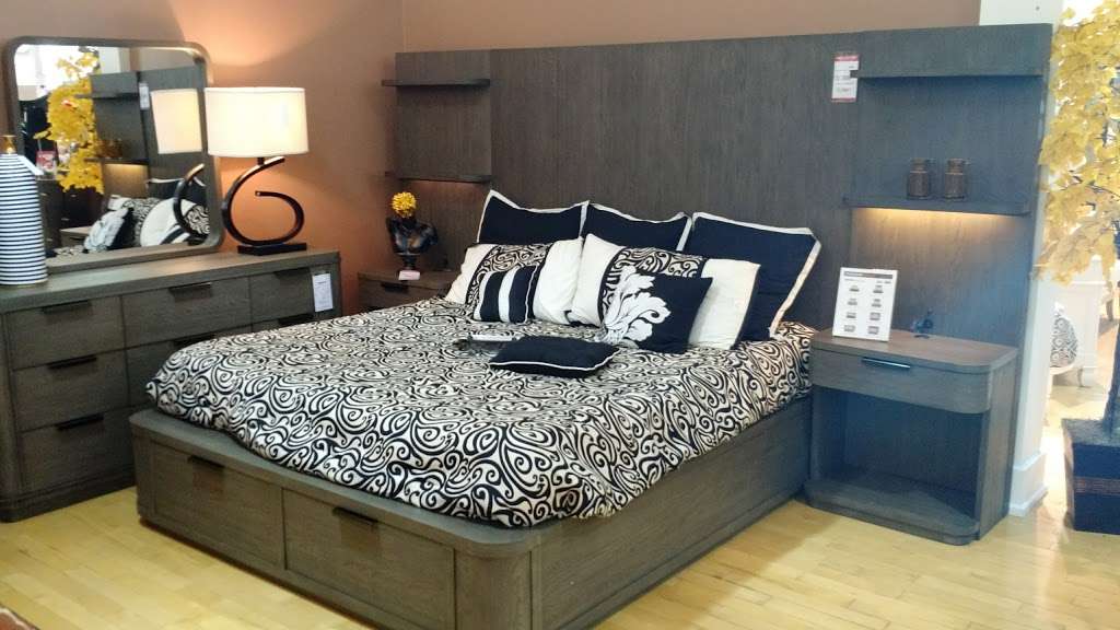 American Signature Furniture | 7463 W Colonial Dr, Orlando, FL 32818, USA | Phone: (407) 581-0949