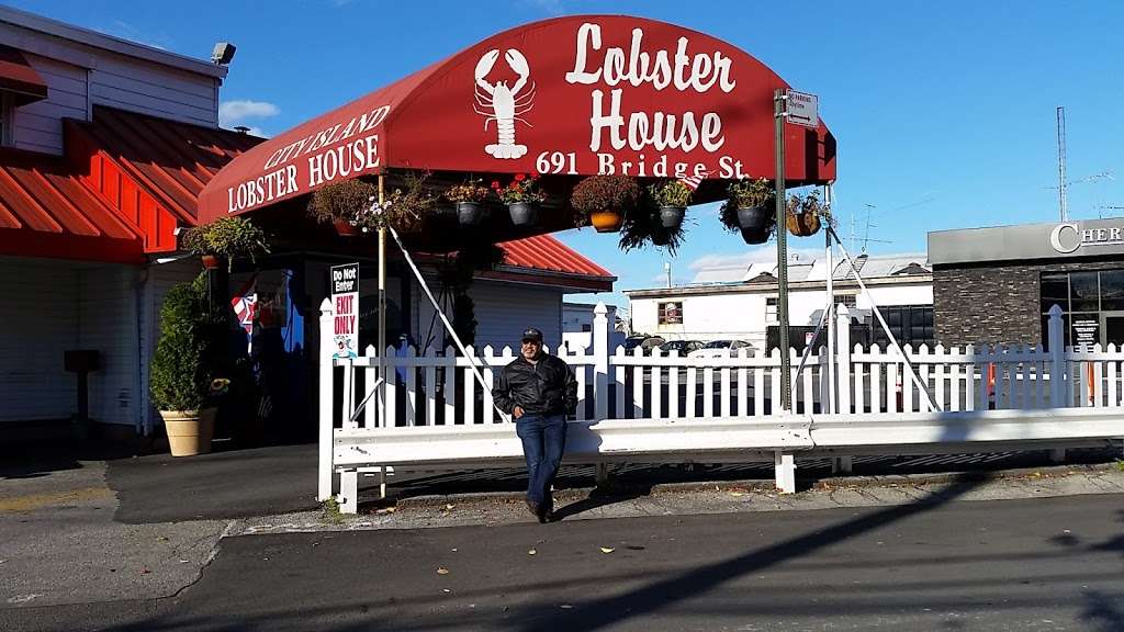 City Island Lobster House | 691 Bridge St, Bronx, NY 10464, USA | Phone: (718) 885-1459
