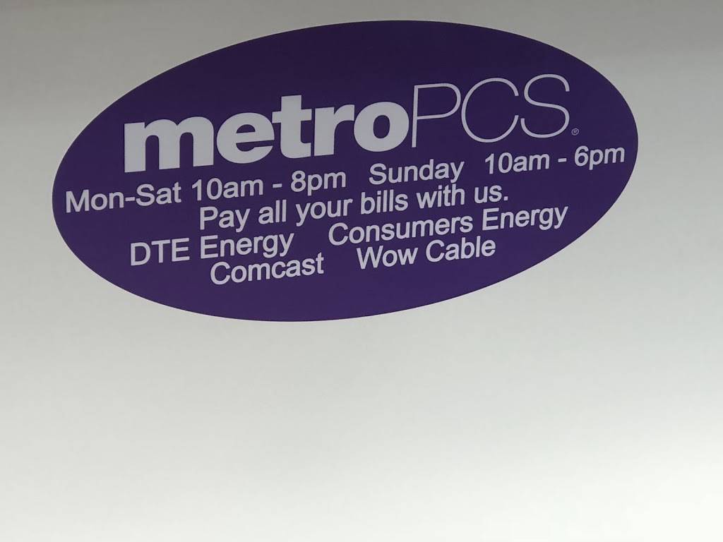 Metro by T-Mobile | 27628 Little Mack Ave, St Clair Shores, MI 48081, USA | Phone: (586) 774-4477